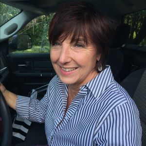 Meet your Posher, Elizabeth